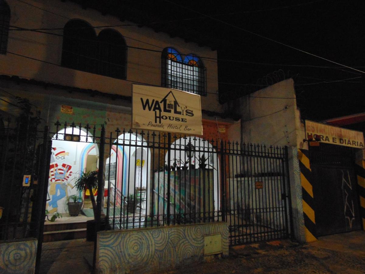 Hostel Wally's House *